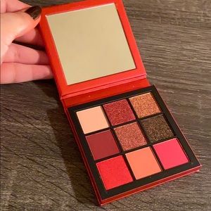 HUDA Beauty Ruby Obsessions eyeshadow palette